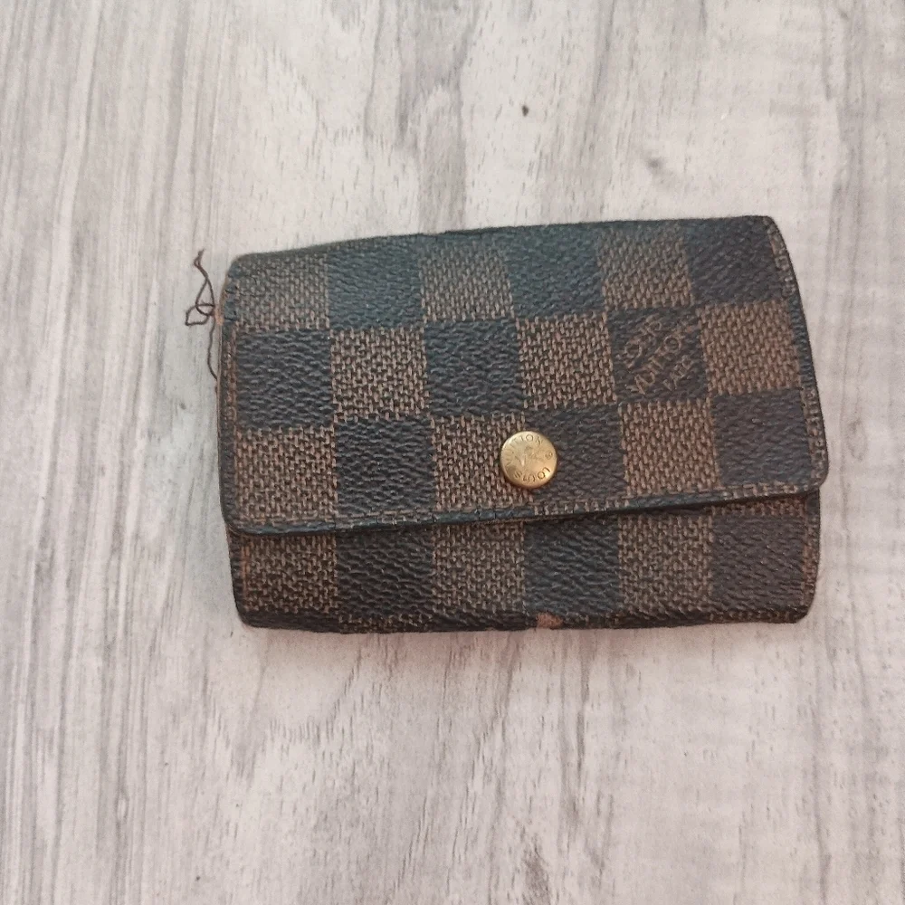 Louis vuitton 6 ring key holder damier ebene Authentic